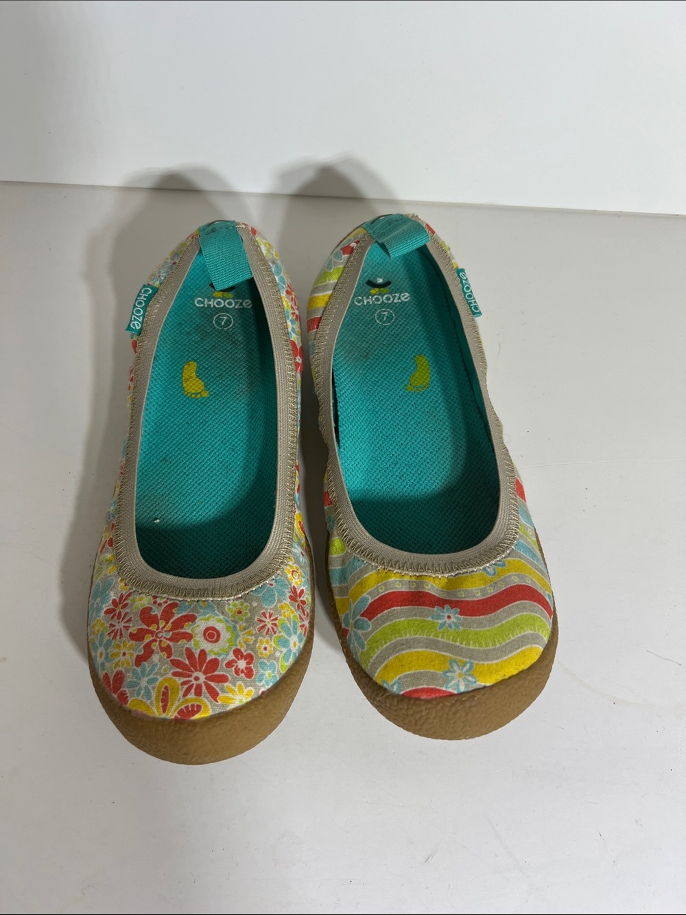 Chooze Girls' Teal Floral & Stripe Ballet Flats - Multicolor